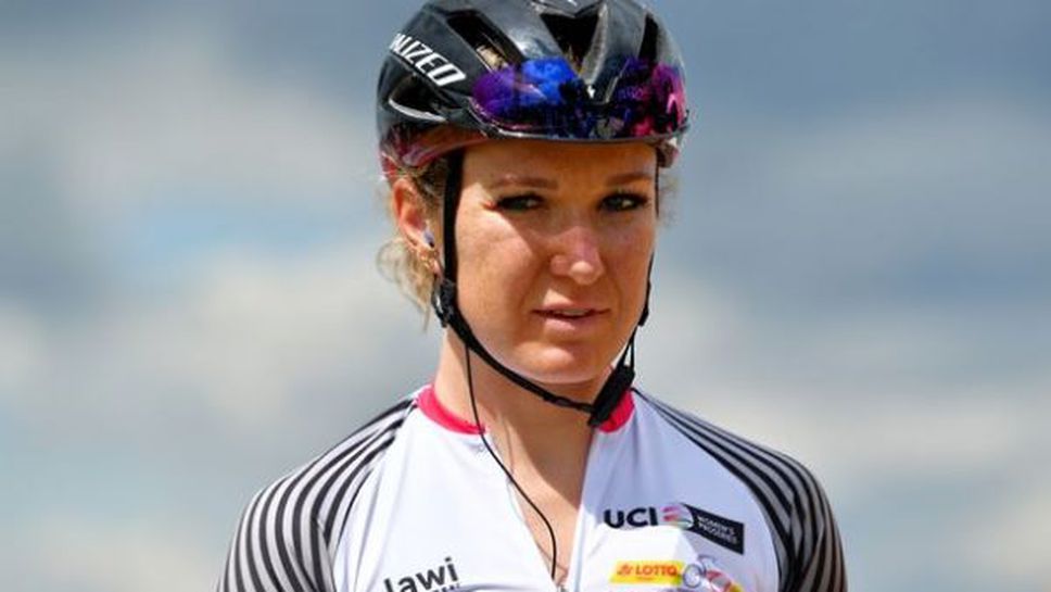 Световна шампионка по колоездене от Нидерландия остава в изкуствена кома