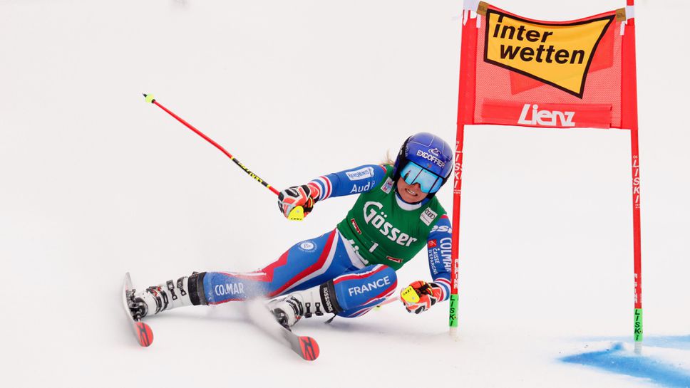 Теса Уорли с 15-а победа в кариерата си в Световната купа в отсъствието на Шифрин