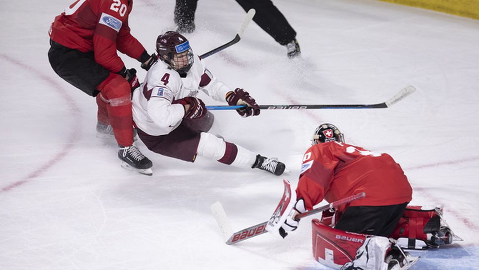 Швеция и Швейцария с втори победи на Световното по хокей за младежи