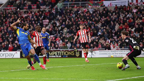 Лийдс без Груев измъкна точка като гост на Съндърланд