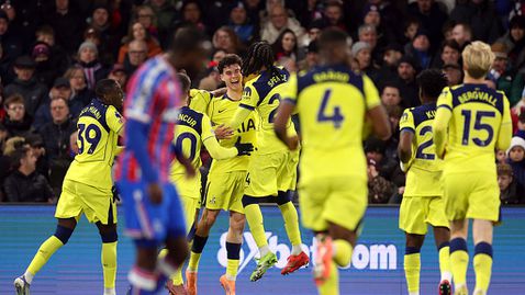  Тотнъм завоюва против Кристъл Палас с гол на младок, две анулирани попадения на Ричарлисон 