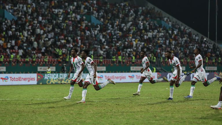  Буркина Фасо шокира Тунис и е на 1/2-финал 