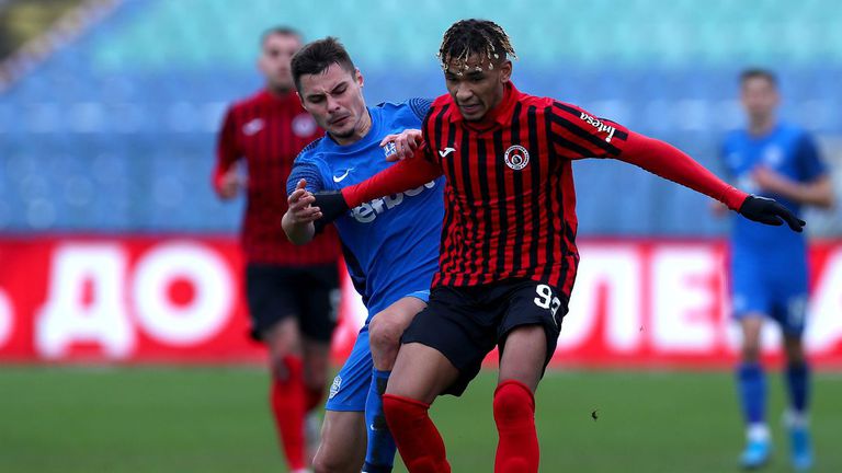  Върджил Пинсон направи резултата 2:1 за Локомотив София против Спартак (Суботица) 