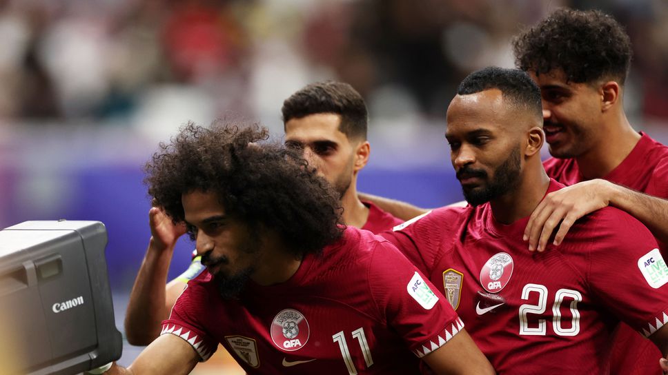 Шампионът Катар срещна неочаквани проблеми по пътя към 1/4-финалите