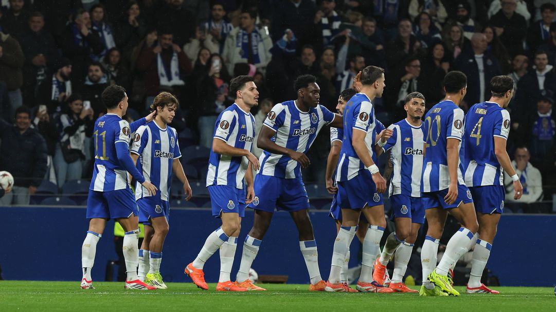 Порто завърши в топ 8 след обрат срещу Рейнджърс