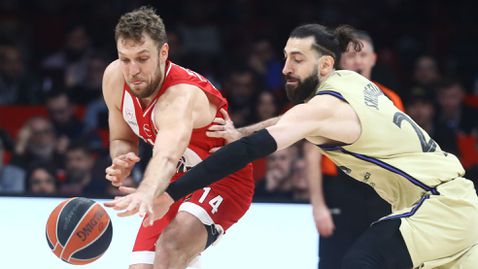 Везенков посочи как Олимпиакос е успял да пречупи Барселона