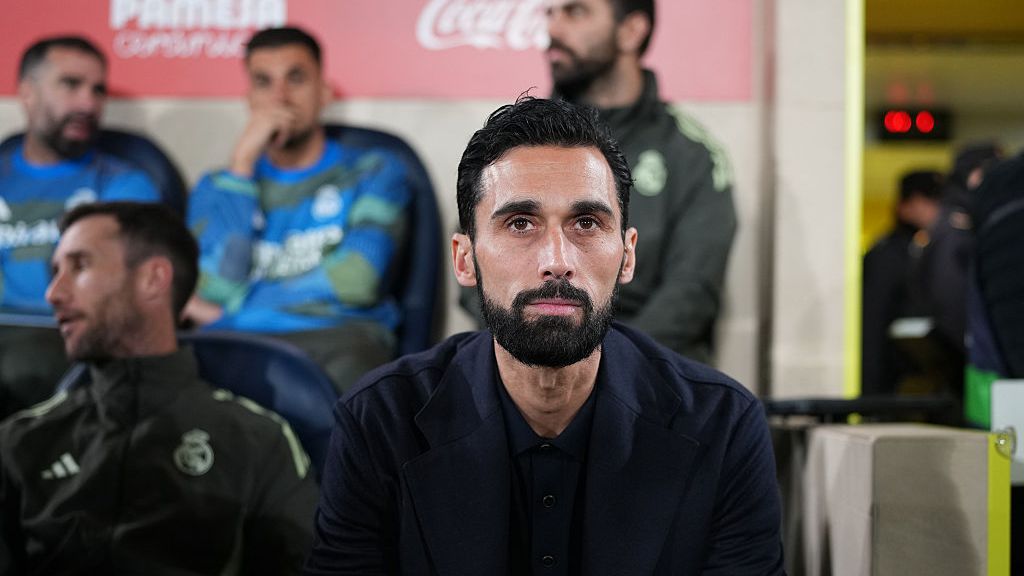 Арбелоа продължава да е виждан като дългосрочен вариант в Реал Мадрид въпреки трудното начало