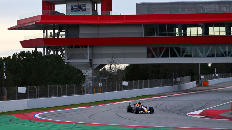 Общо пет отбора са направили обиколки на пистата Каталуния от