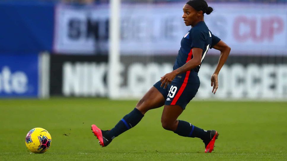 Олимпийската и световна шампионка с женския национален отбор на САЩ