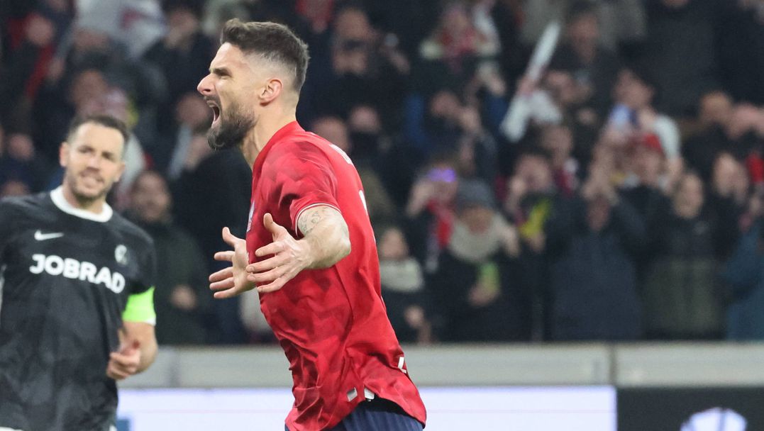 Късна дузпа на Жиру донесе първо поражение на Фрайбург, но това не се оказа фатално за германците