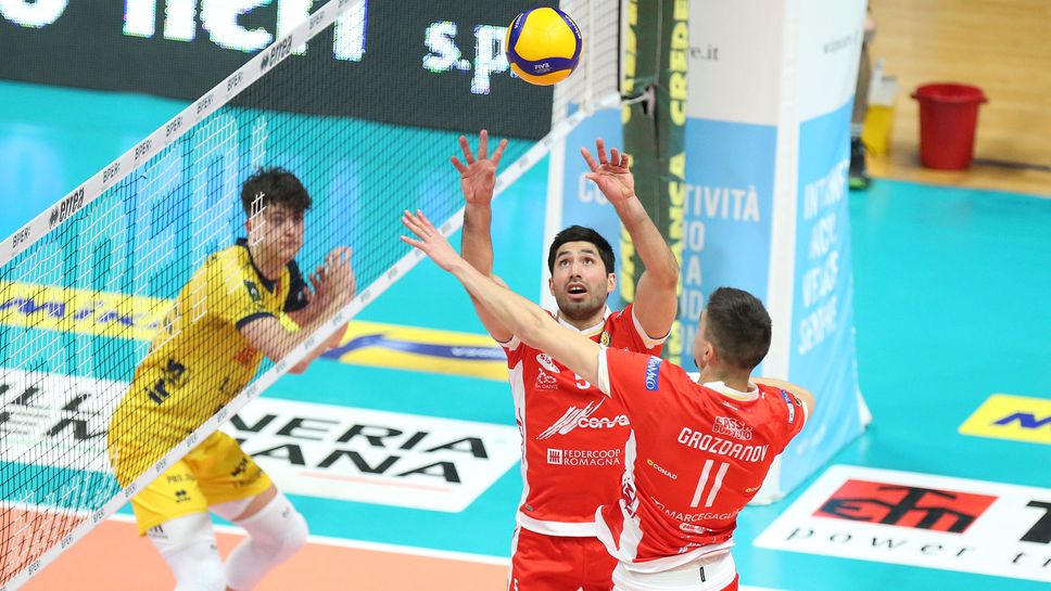 Алекс Грозданов и Равена изненадаха Модена