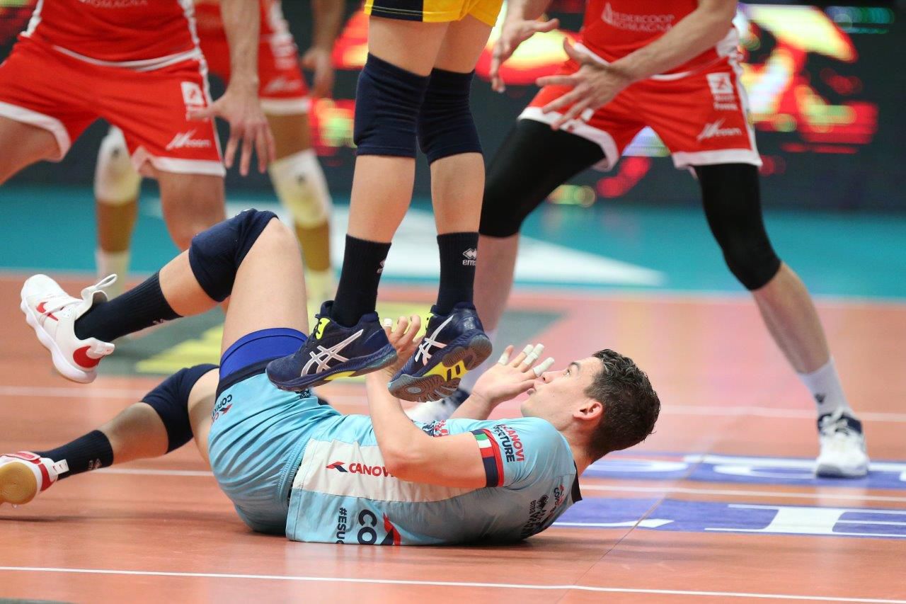 Алекс Грозданов и Равена изненадаха Модена