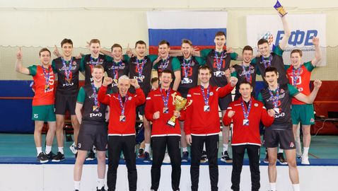 Георги Петров отново изведе Локомотив (Новосибирск) до шампионската титла в Русия (видео + снимки)
