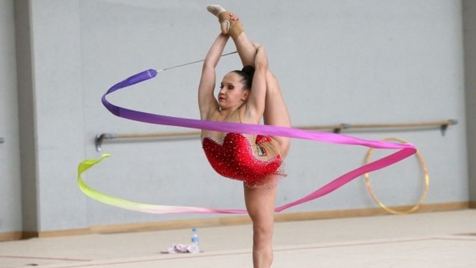 Над 100 гимнастички и 15 ансамбъла за девойки от 26 държави ще участват в турнирa за Купа "София"