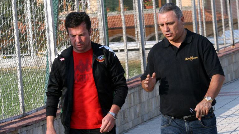 Христо Стоичков ще гледа на живо днешната контрола на с