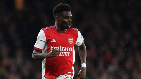  Арсенал предлага нов контракт на Букайо Сака 