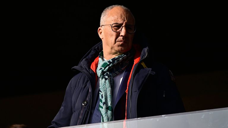 Президентът на френския футболен клуб Анже Саид Шабане се оттегли