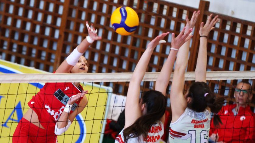 Вторият полуфинал между Казанлък и ЦСКА на живо по БНТ 3