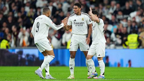 Реал Мадрид се изравни с Барселона на върха в мач с два обрата