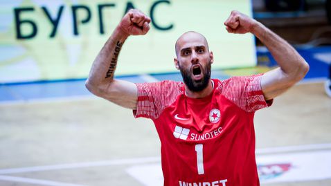  ЦСКА съкруши Нефтохимик Бургас и е на полуфинал! 