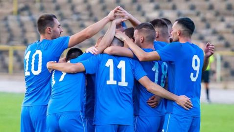  Спартак (Плевен) стартира с нов тим 