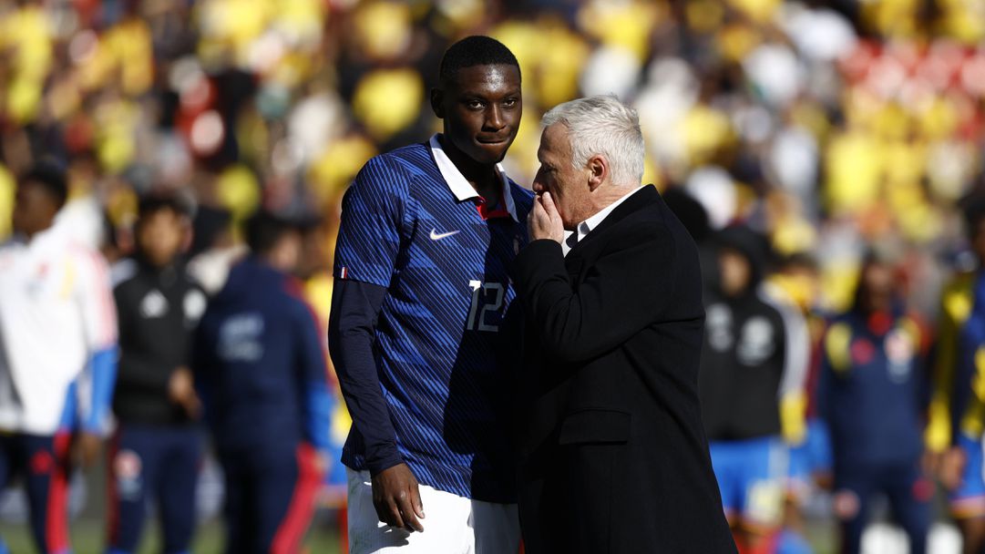 Дешан се вбеси заради груб шпагат срещу Олисе