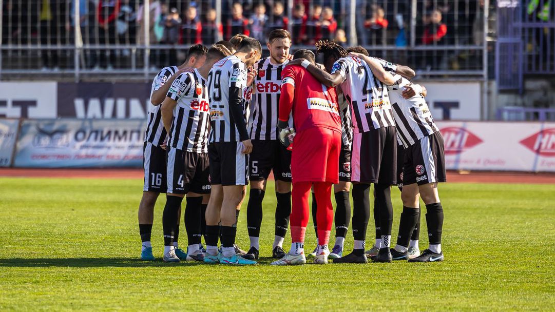 Сашо Ангелов се завърна начело на Локомотив (ГО) с победа