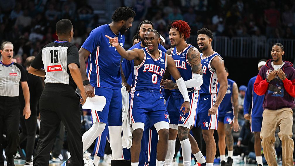 Звездите на Филаделфия се развихриха за победа над Шарлът