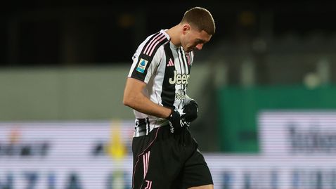 Преговорите между Влахович и Ювентус попаднаха в задънена улица