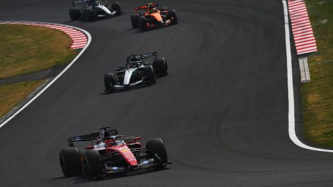 Стана ясно защо Ръсел загуби битката с Леклер