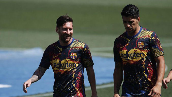 Суарес: Ако Меси ме попита, ще му кажа, че не трябва да напуска Барселона