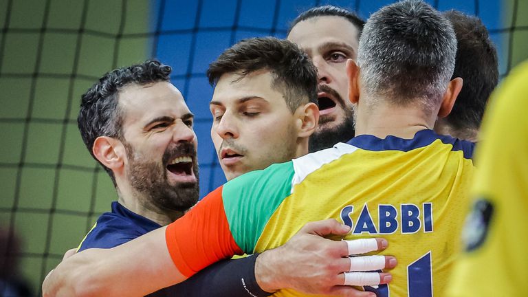 Волейболистите на Хебър Пазарджик остават във финалната серия в efbet