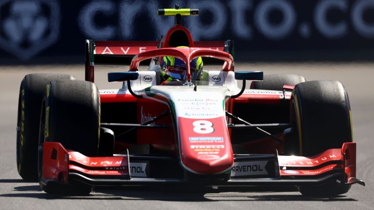 Оли Беарман спечели своята първа победа във Формула 2, след