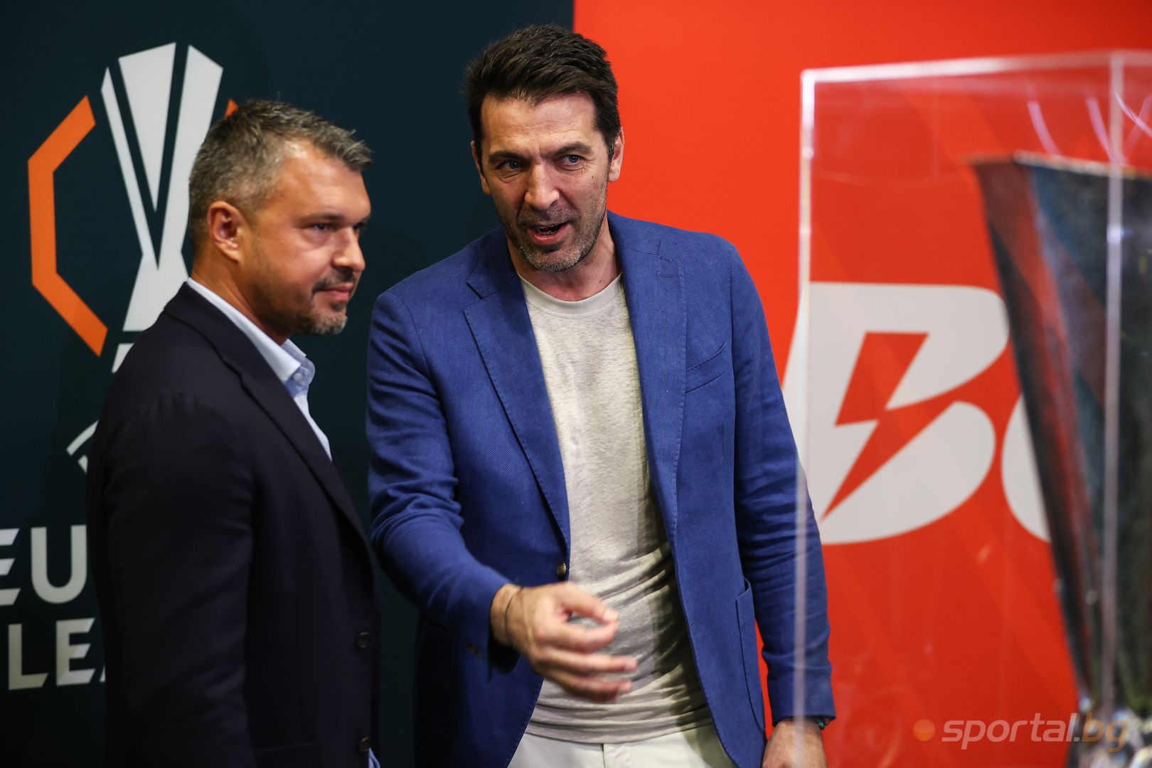 Легендата Буфон представи купите на Лига Европа и Лигата на конференциите