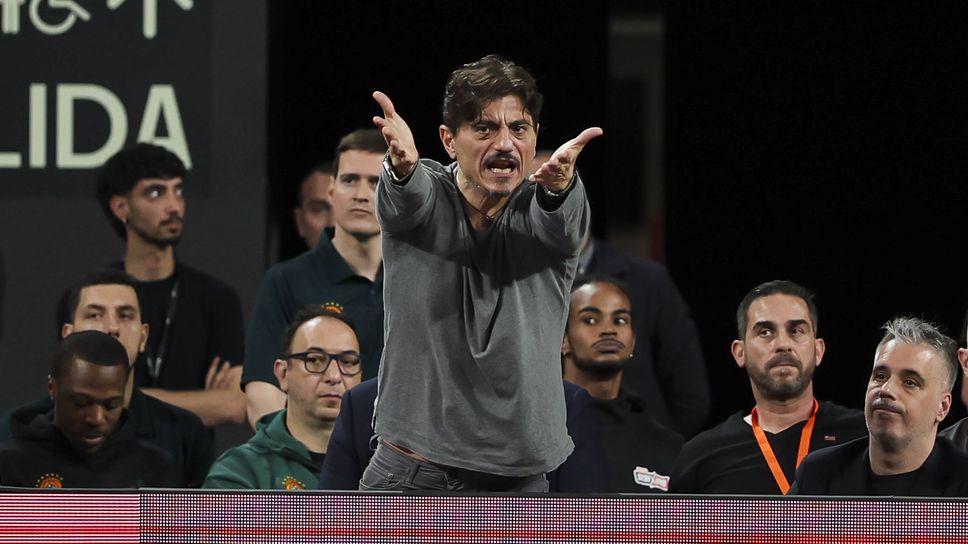 Атаман и Янакопулос в действие! Бурната радост на треньор и собственик след драматичната победа