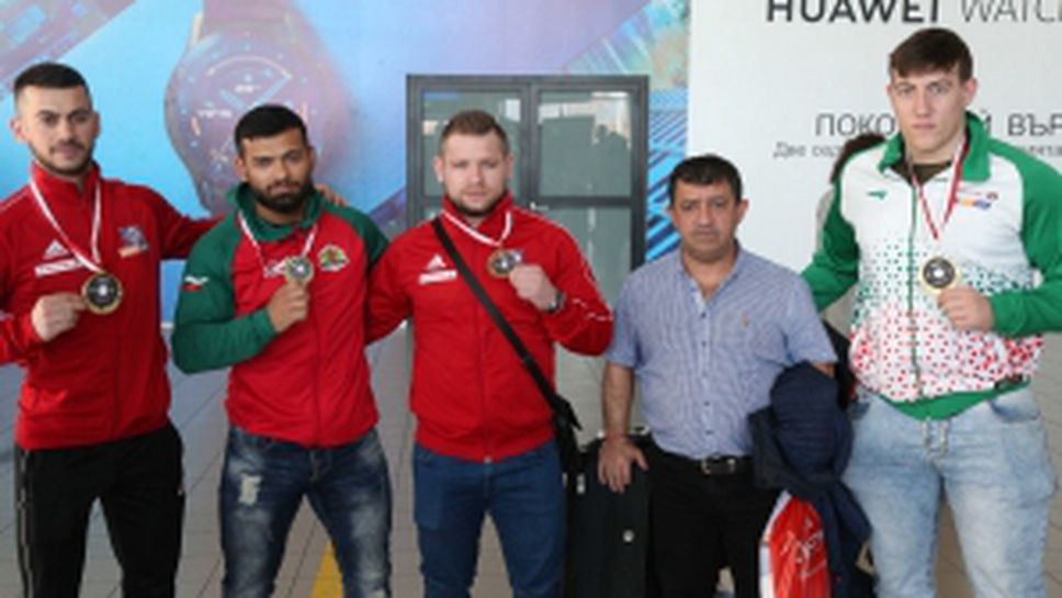 Щангисти станали шампиони на олимпийския квалификационен турнир в Малта се прибраха