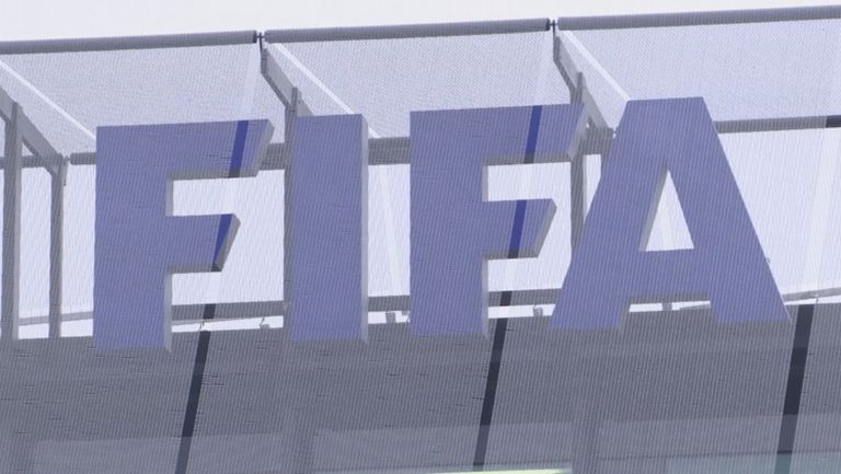 ФИФА променя временно правилото за смени