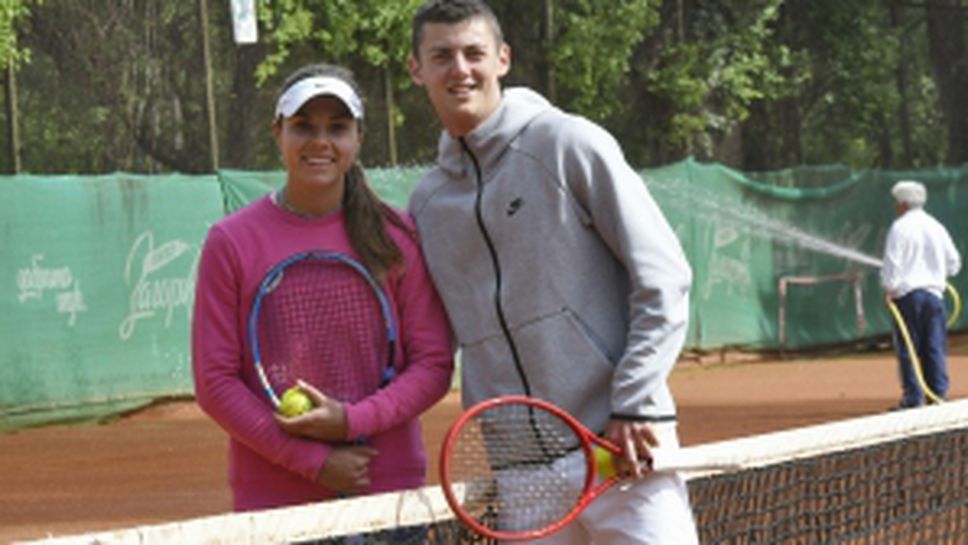 Вики Томова и Алекс Лазаров се завърнаха на кортовете