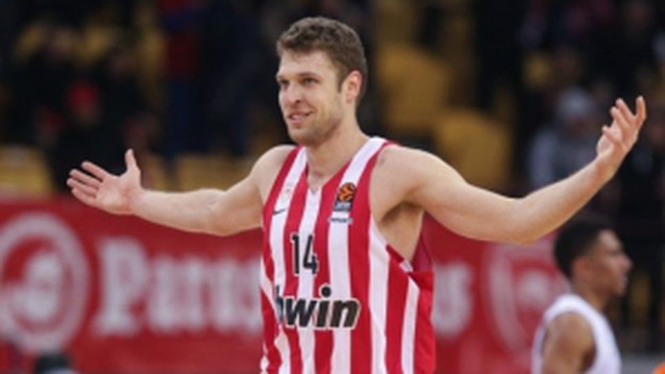 Александър Везенков с личен рекорд в Евролигата