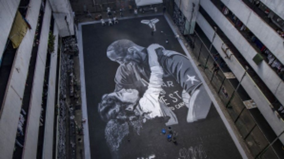 Посветиха баскетболно игрище на Коби и Джиана във Филипините