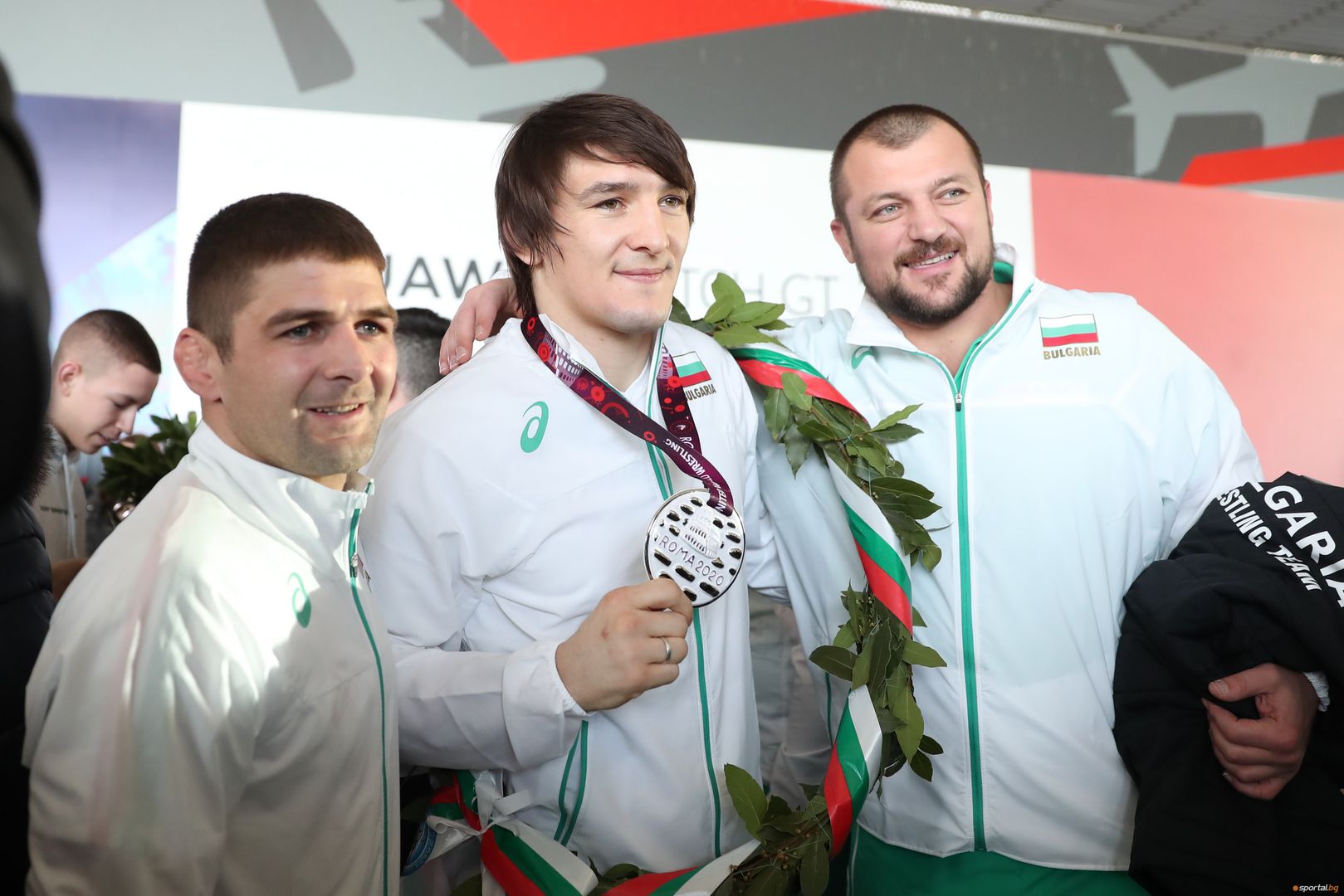 Едмонд Назарян и Даниел Александров се завърнаха в България