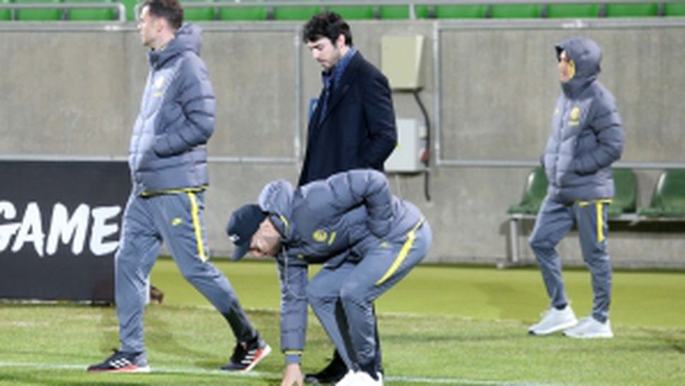 Интер се разходи на Хювефарма Арена