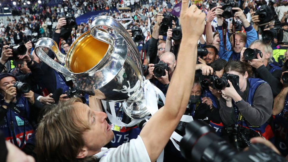 Феновете на Реал Мадрид празнуваха цяла нощ триумфа в Шампионската лига