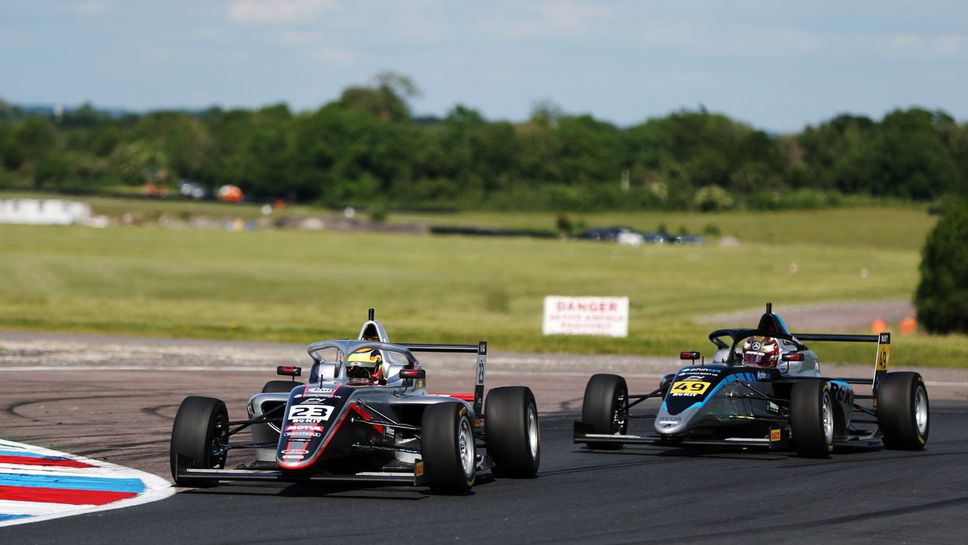 Две класирания в Топ 10 за Георги Димитров