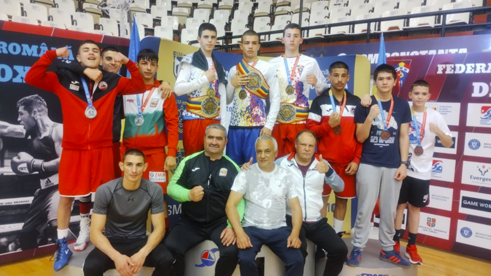 Български боксьори спечелиха три титли на турнир в Румъния