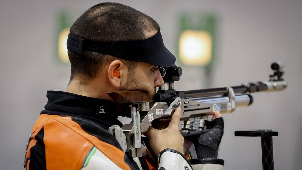 Една точка не достигна на Антон Ризов за влизане във финала на пневматична пушка на Европейското