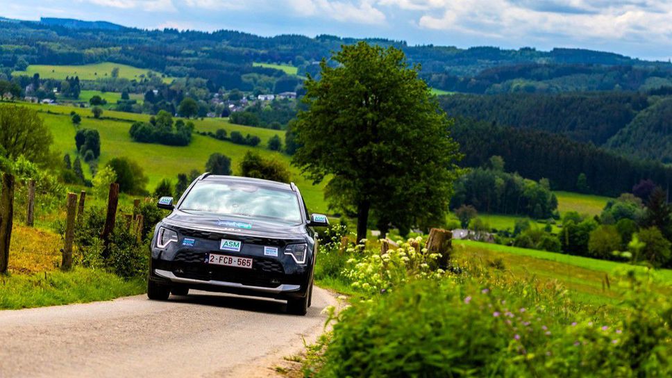 Българският екипаж завърши 12-и в Е-рали “Арден Роудс”