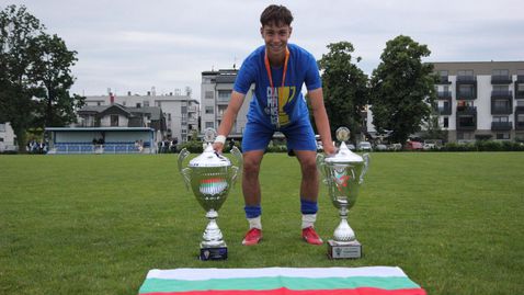 Капитанът на България U17 стана шампион на Хърватия