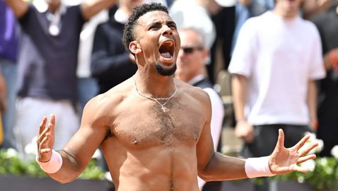 Артур Фис превъзмогна контузия и спечели епичен мач