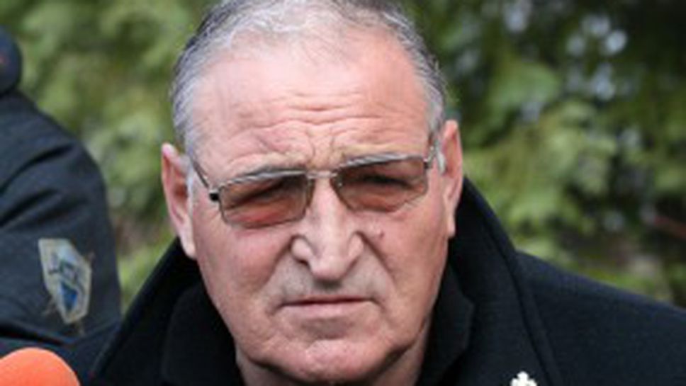 Пенев: Трябва да има яснота кои са фенове - веднъж са в една форма, следващия път в друго отношение